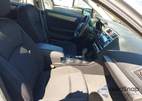 2019 Subaru Legacy 2.5I z USA, uszkodzony, nr VIN 4S3BNAB6XK3006133